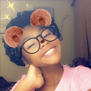 Meet your Posher, Yasmyn